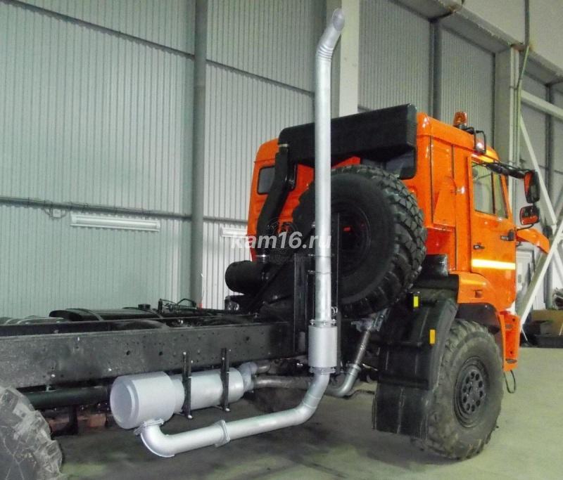 Камаз 44108, 43118 установка выхлоп вверх с искрогасителем, защита бака с 4- сторон, проблесковые маячки на дуге 2 шт.